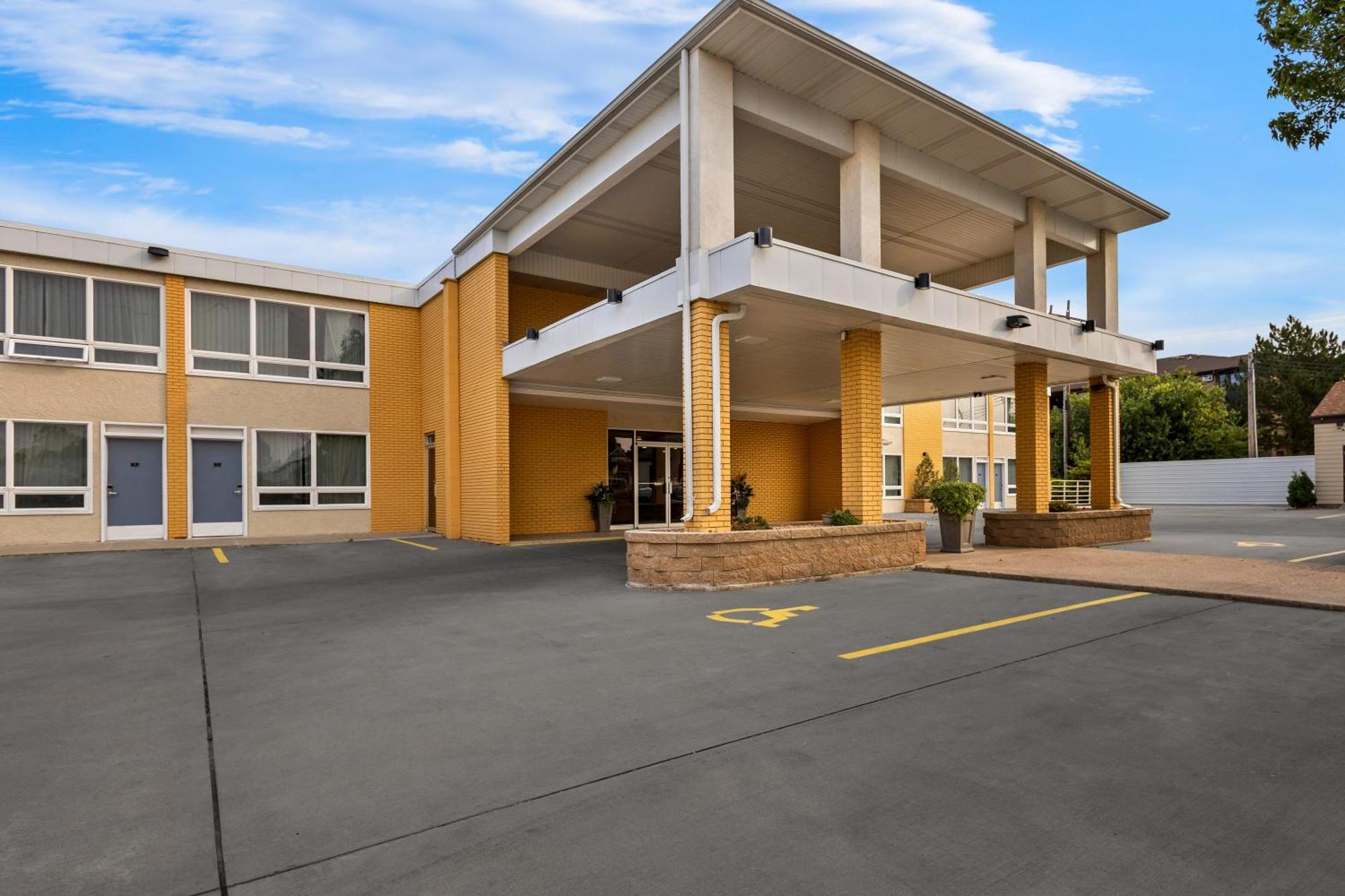 Best Western Lee'S Motor Inn Chamberlain Exterior photo