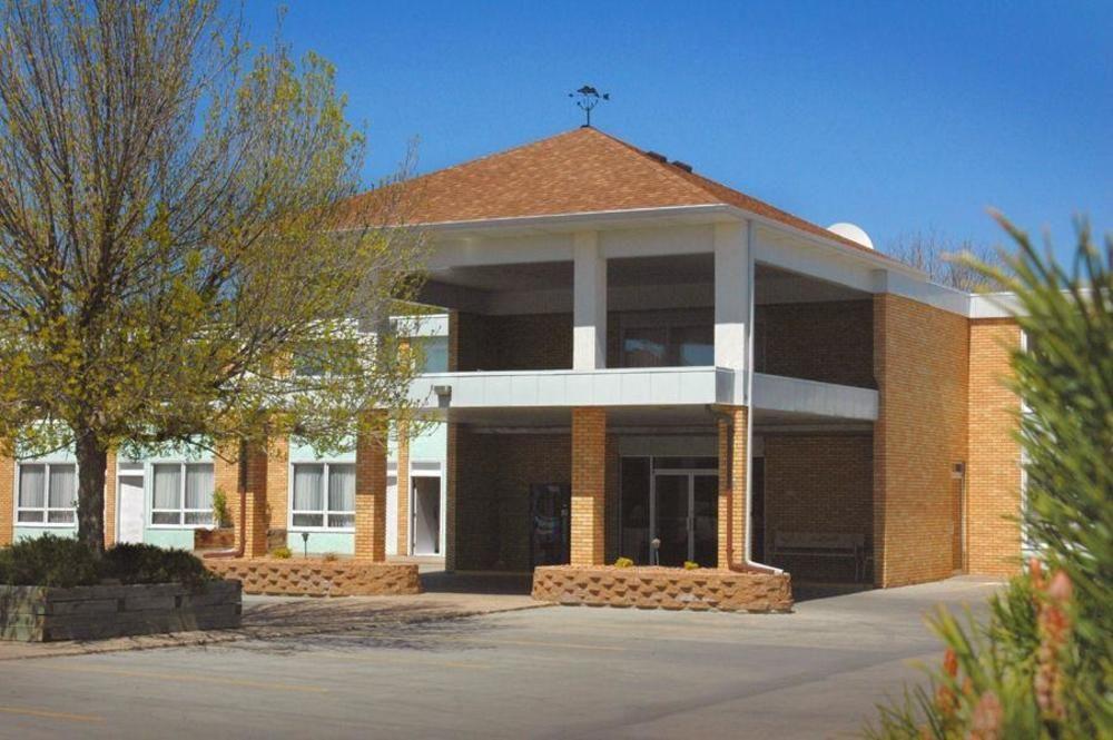 Best Western Lee'S Motor Inn Chamberlain Exterior photo